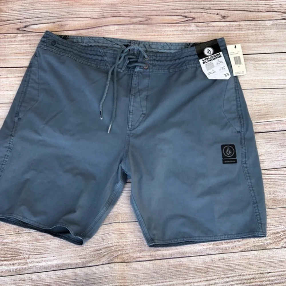 VOLCOM BOARD SHORTS